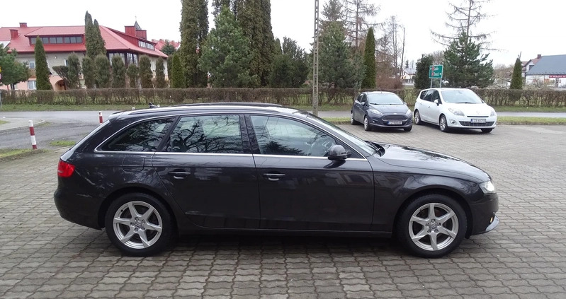 Audi A4 cena 38900 przebieg: 267000, rok produkcji 2011 z Wyszogród małe 326